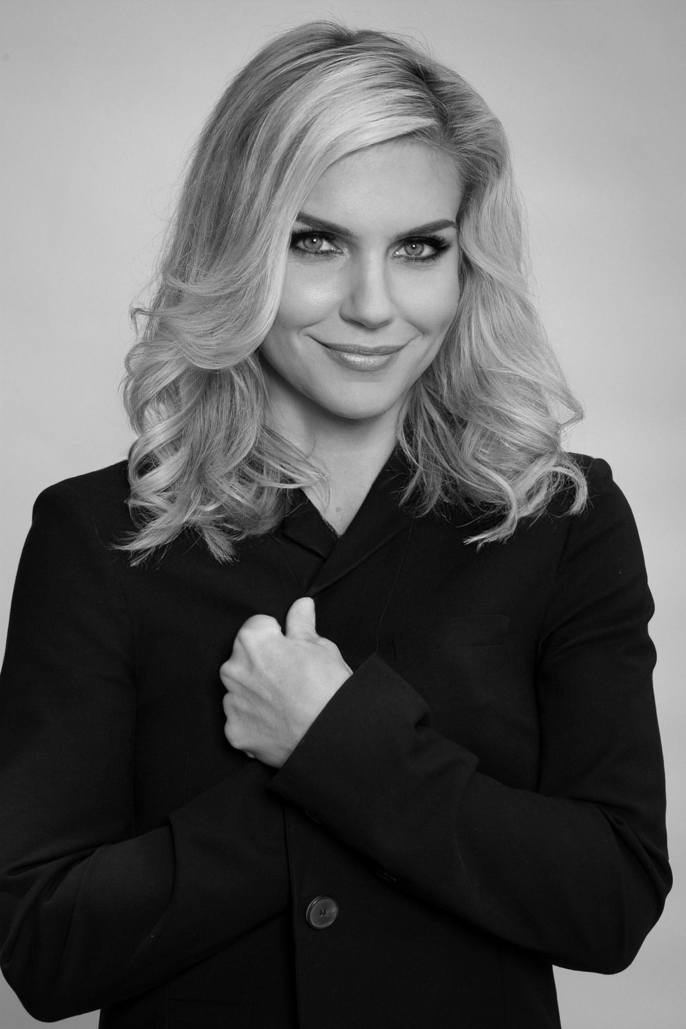 1333x2000 Rhea Seehorn actress Better Call Saul (6). Image - Behance