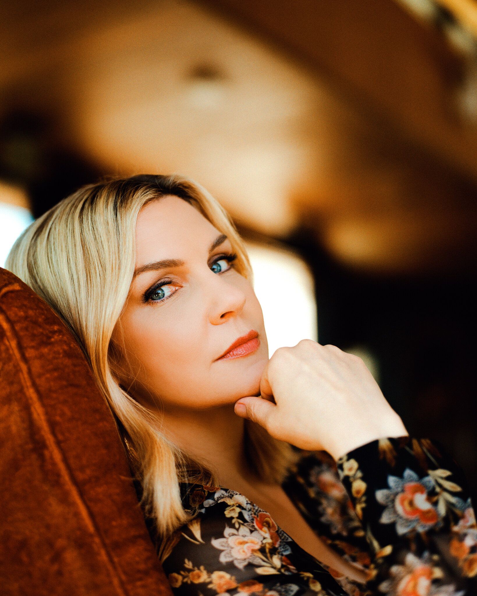 1639x2048 Rhea Seehorn Is Getting Away With It