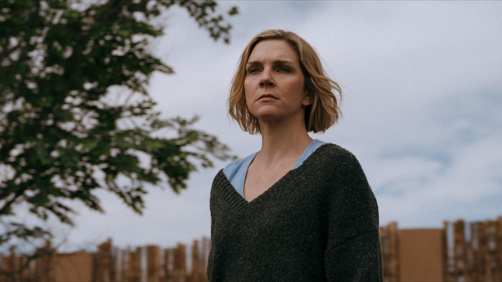 1600x900 Pluribus Review: Rhea Seehorn Is A Gloriously Unlikely Hero In Vince Gilligan's Smart Sci Fi Drama