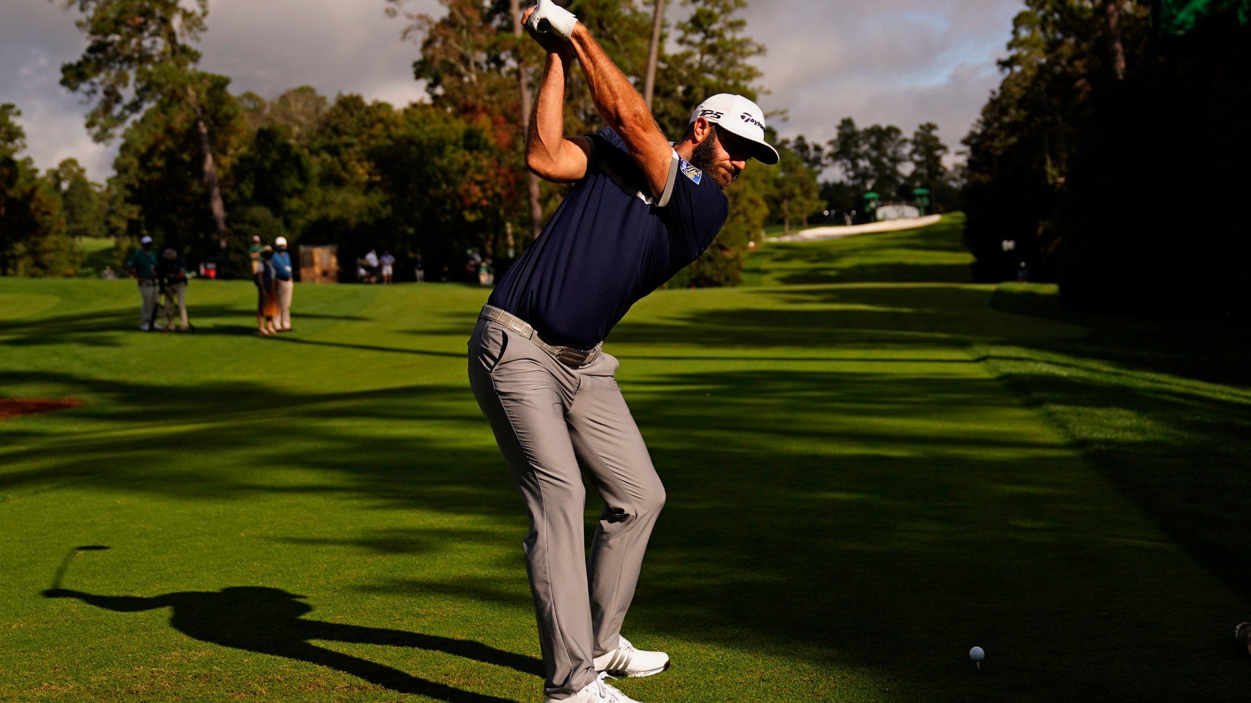 2560x1440 Johnson joins Masters lead after round of record scoring