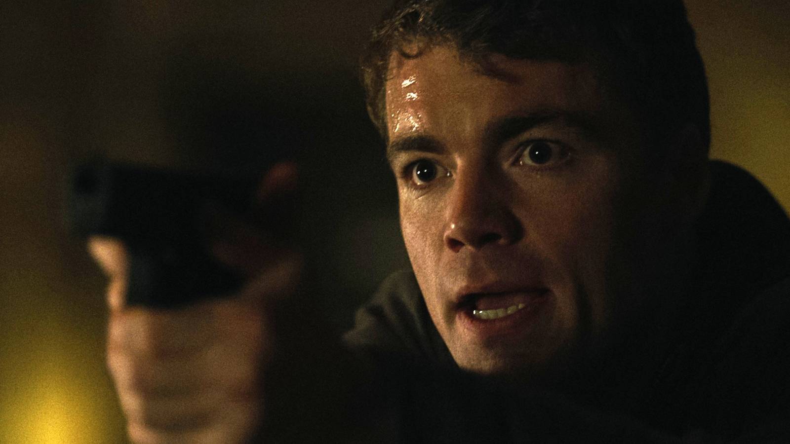 1600x900 The Night Agent' Season 2 Image See Peter Sutherland Tackle Important Matters of National Security