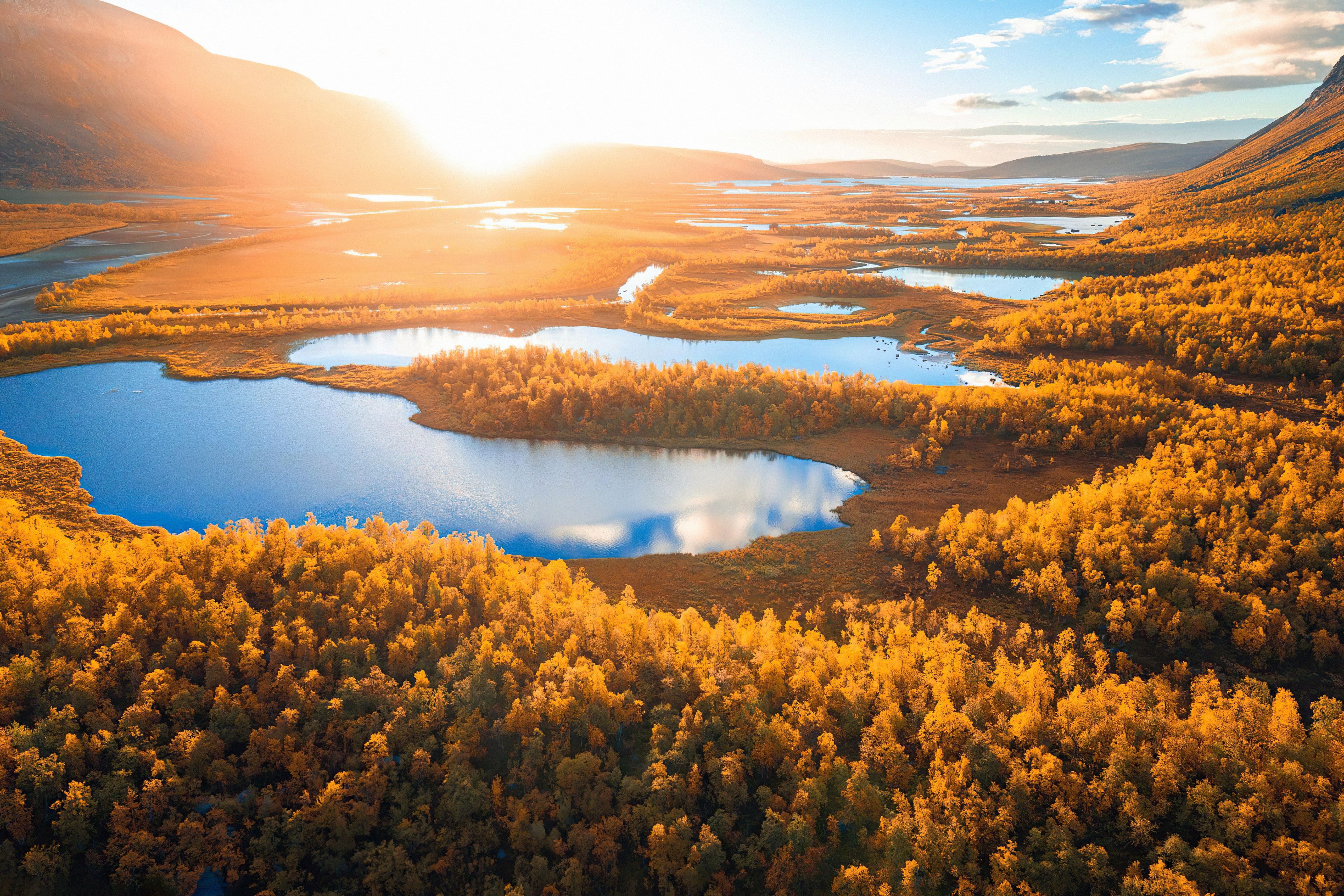 3840x2560 Golden Autumn Glow Over Sweden's Serene LakesK Ultra HD Nature Landscape Wallpaperx2560