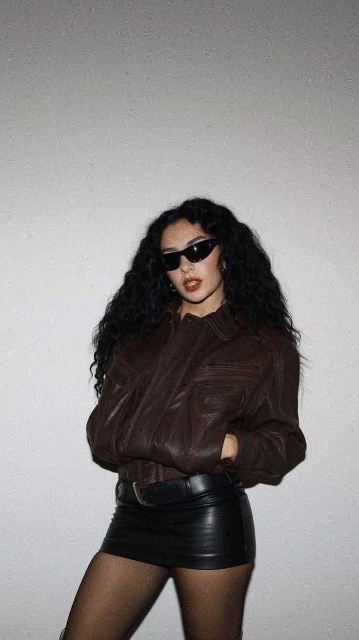 736x1309 charli xcx brat wallpaper