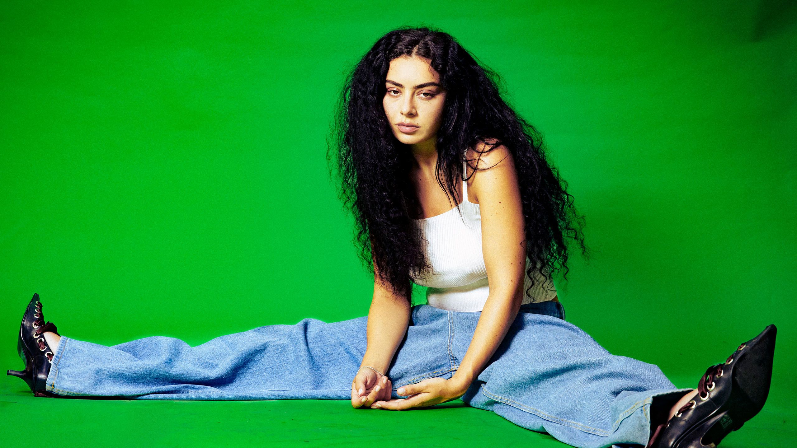 2560x1440 Charli xcx Forever · Feature ⟋ RA