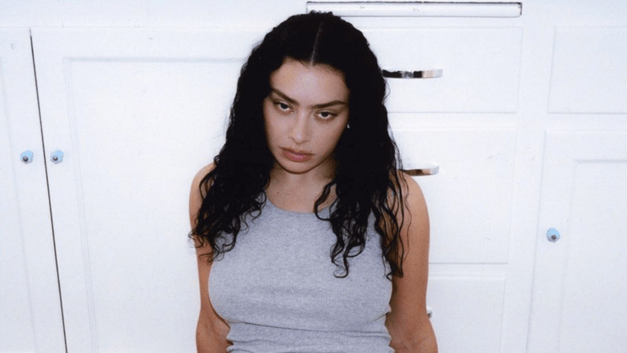 2048x1152 Charli XCX Releases Deluxe Edition of Brat and Roll Globe
