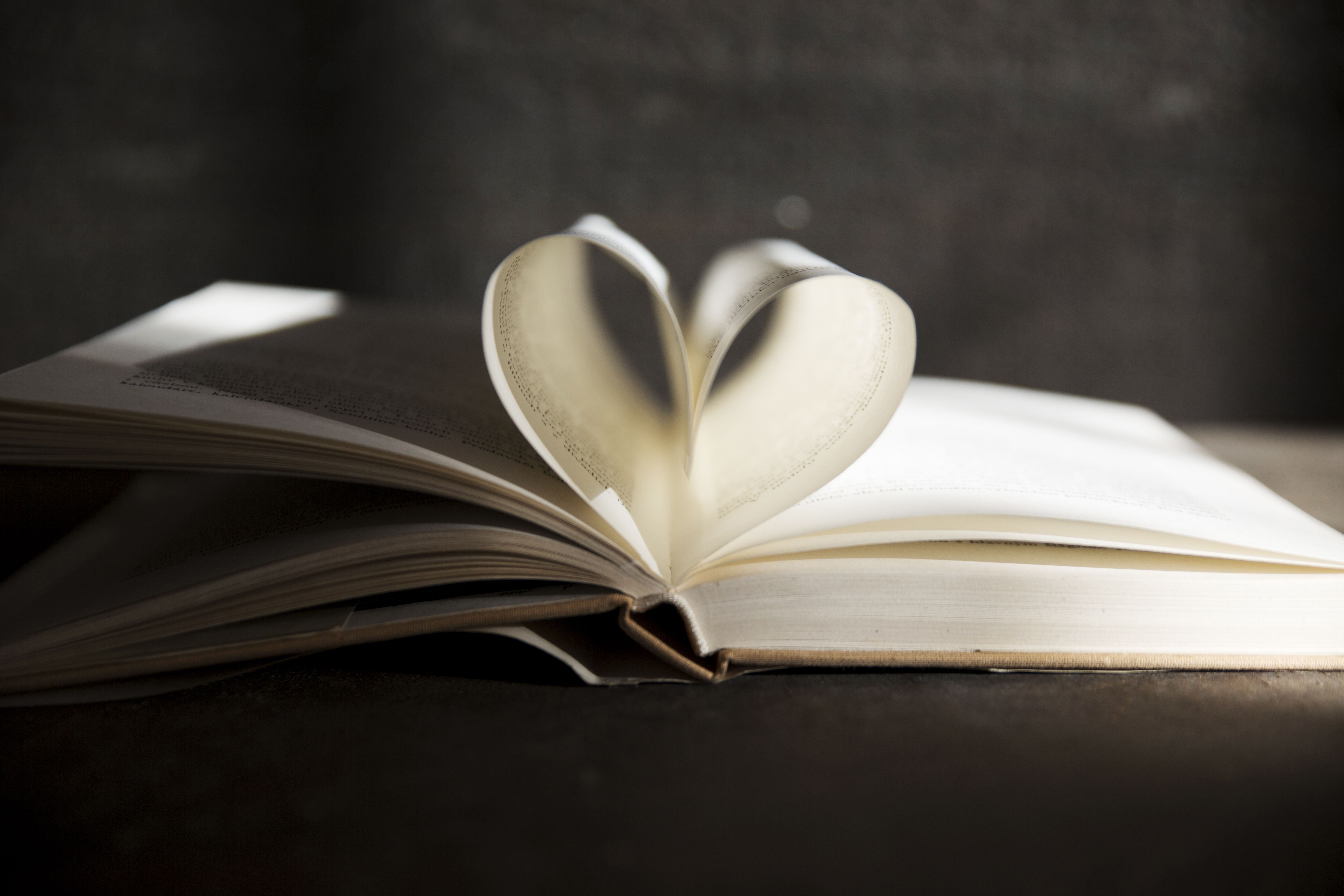 5760x3840 College Romance Novels to Read This Year College Age Romance Books