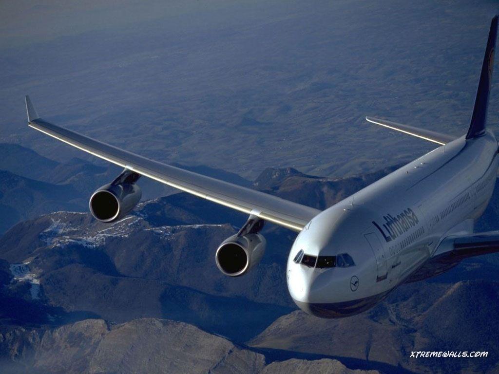 1024x768 Free download high quality wallpaper This Commercial Aircraft