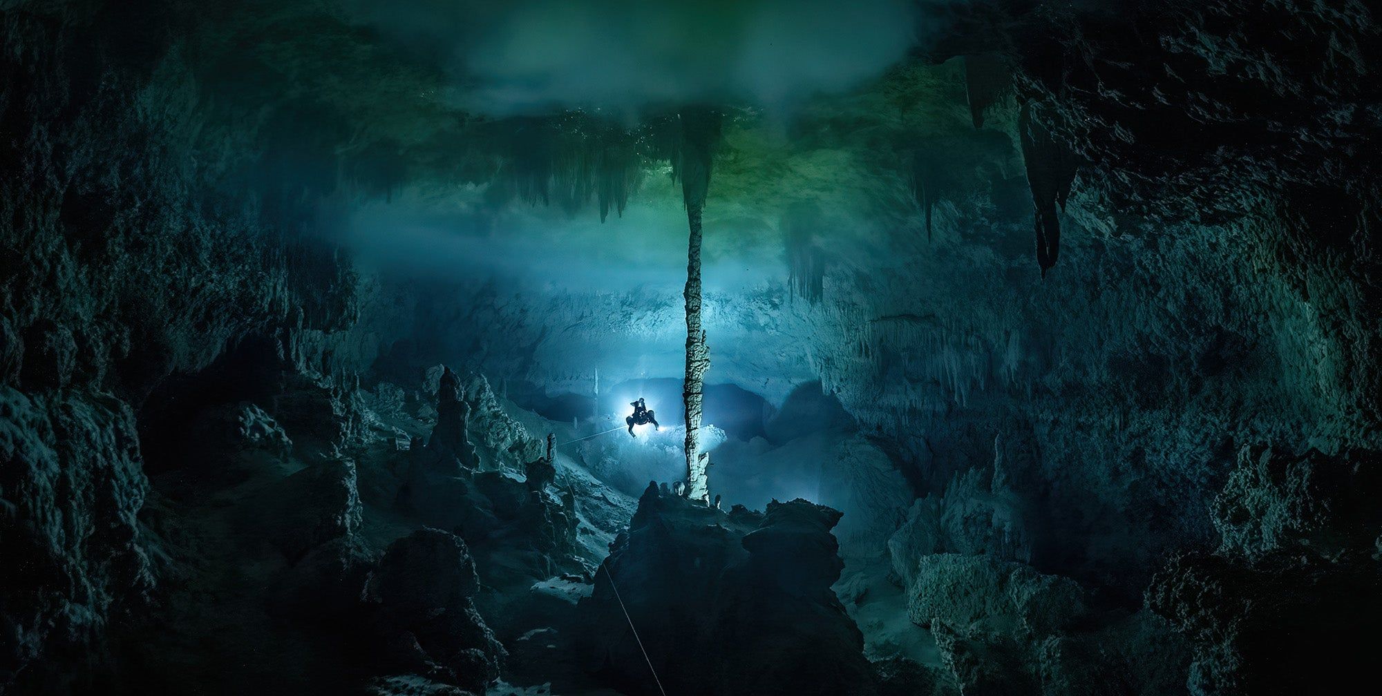2000x1008 Cave Diving Photography Tips Part 1