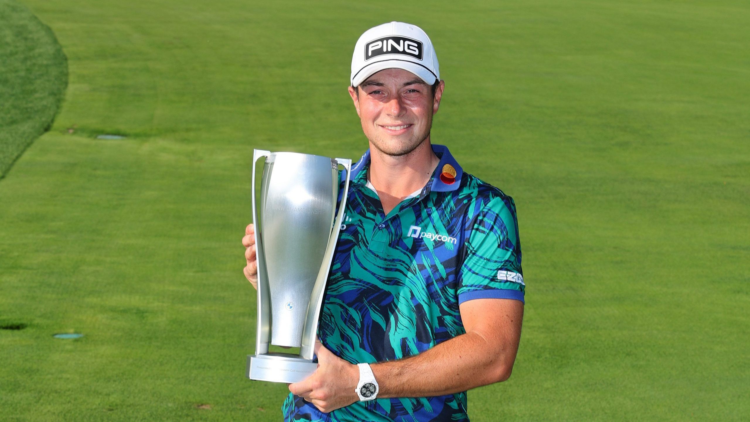 2560x1440 Hovland sets Olympia Fields record with 61 to win BMW Championship