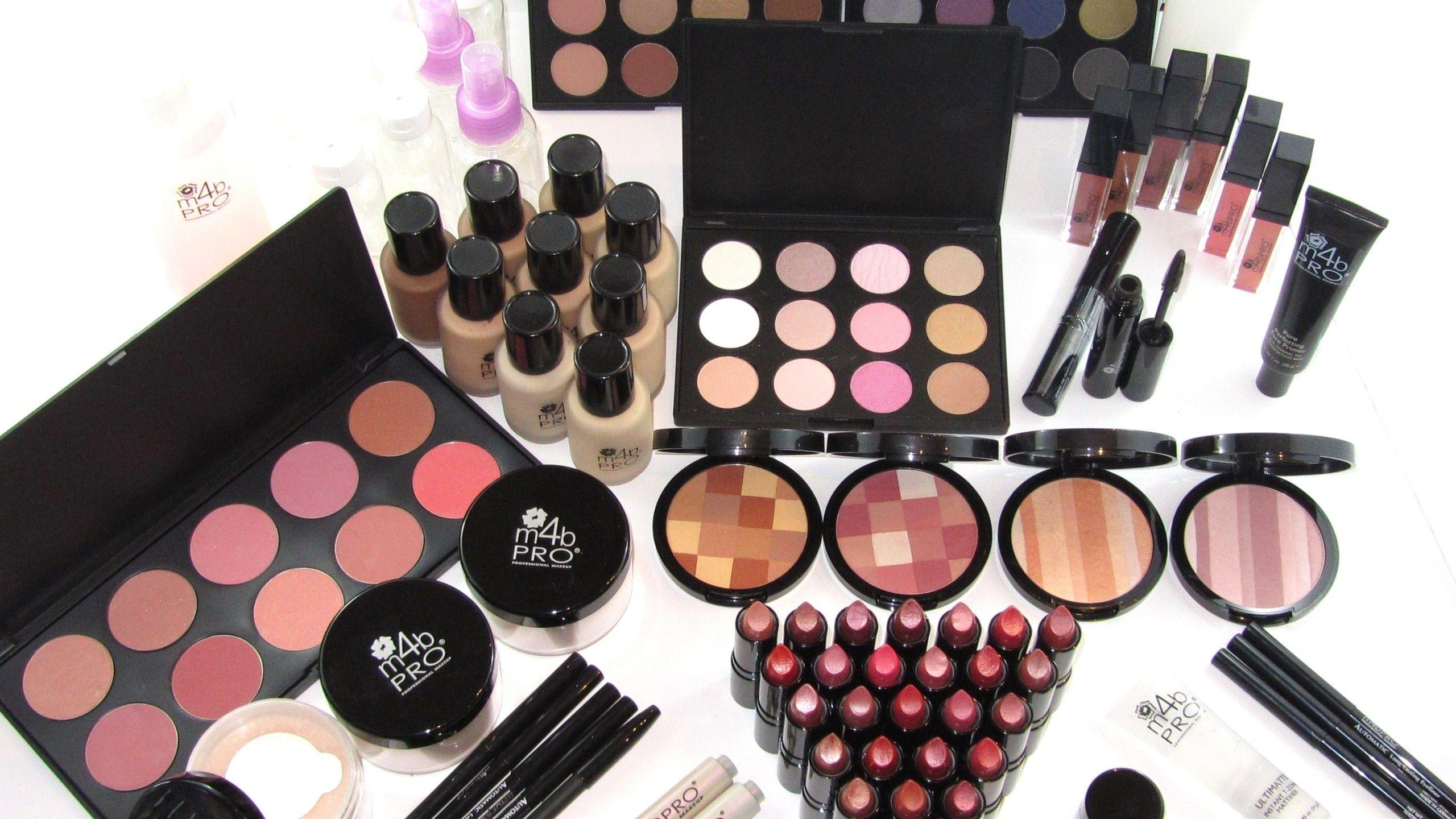 2560x1440 Makeup Product Desktop Wallpaper 21084