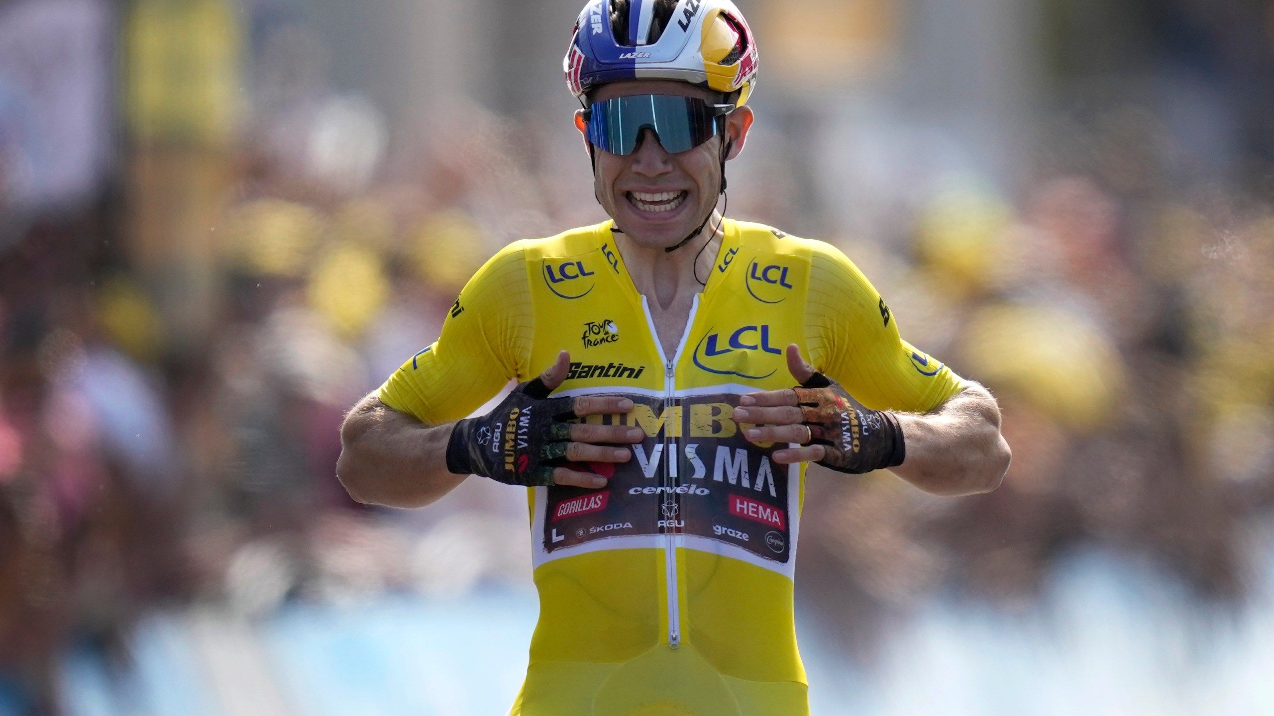 2560x1440 Van Aert wins Tour stage 4 in style and extends overall lead