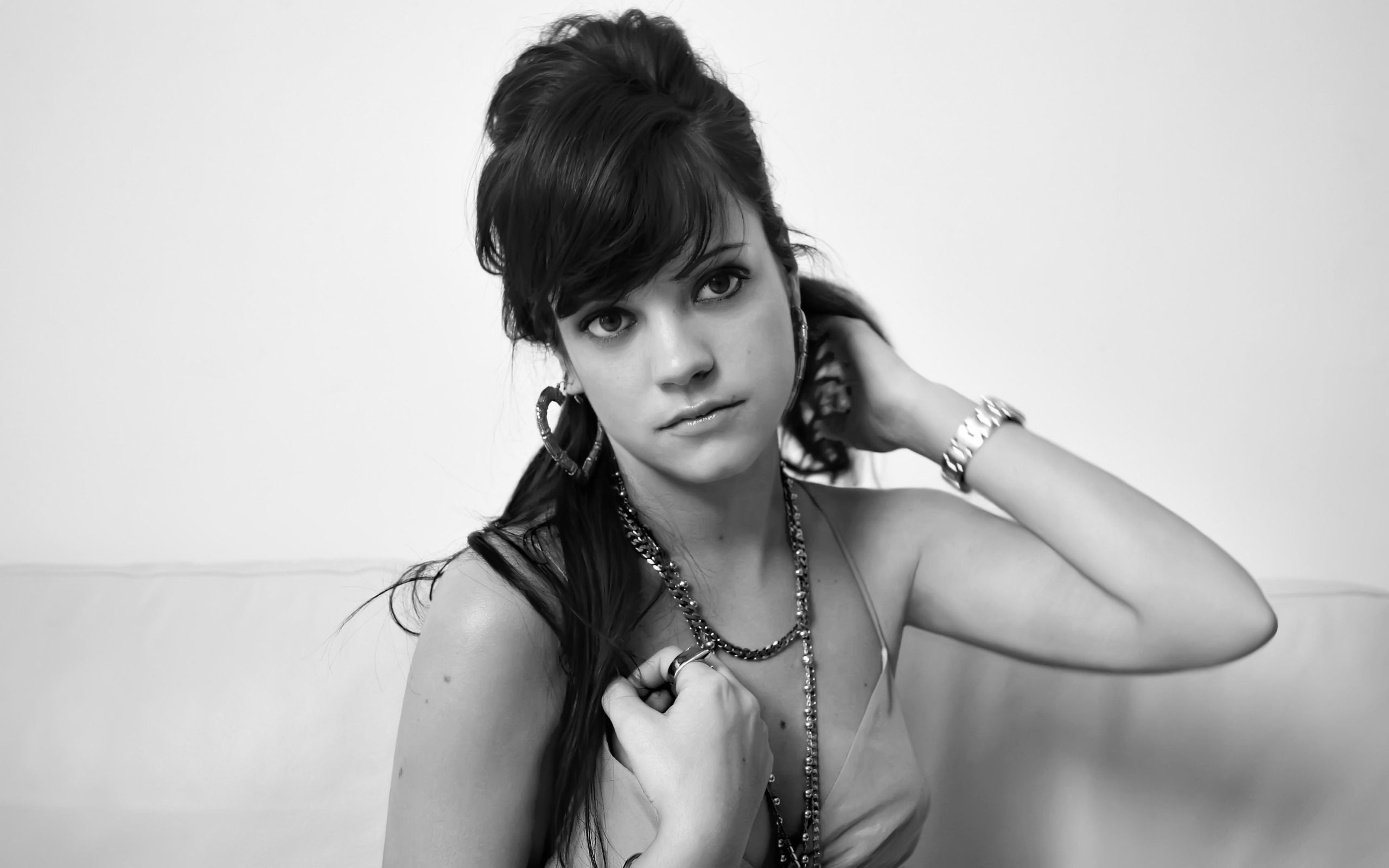 2560x1600 Wallpaper black and white, singer, Lily Allen, Lily Allen for mobile and desktop, section девушки, resolution 2560x1600