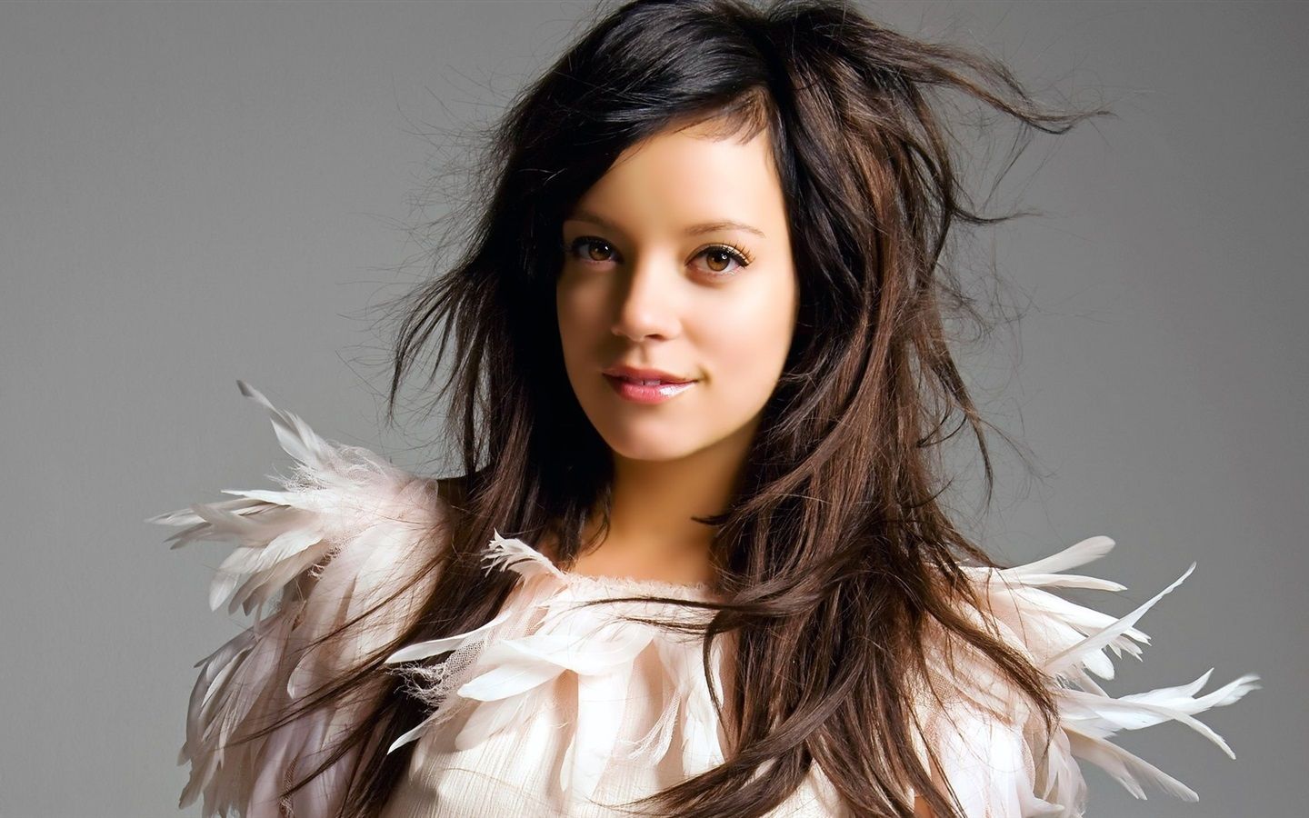 1440x900 Lily Allen 01 640x960 IPhone 4 4S Wallpaper, Background, Picture, Image