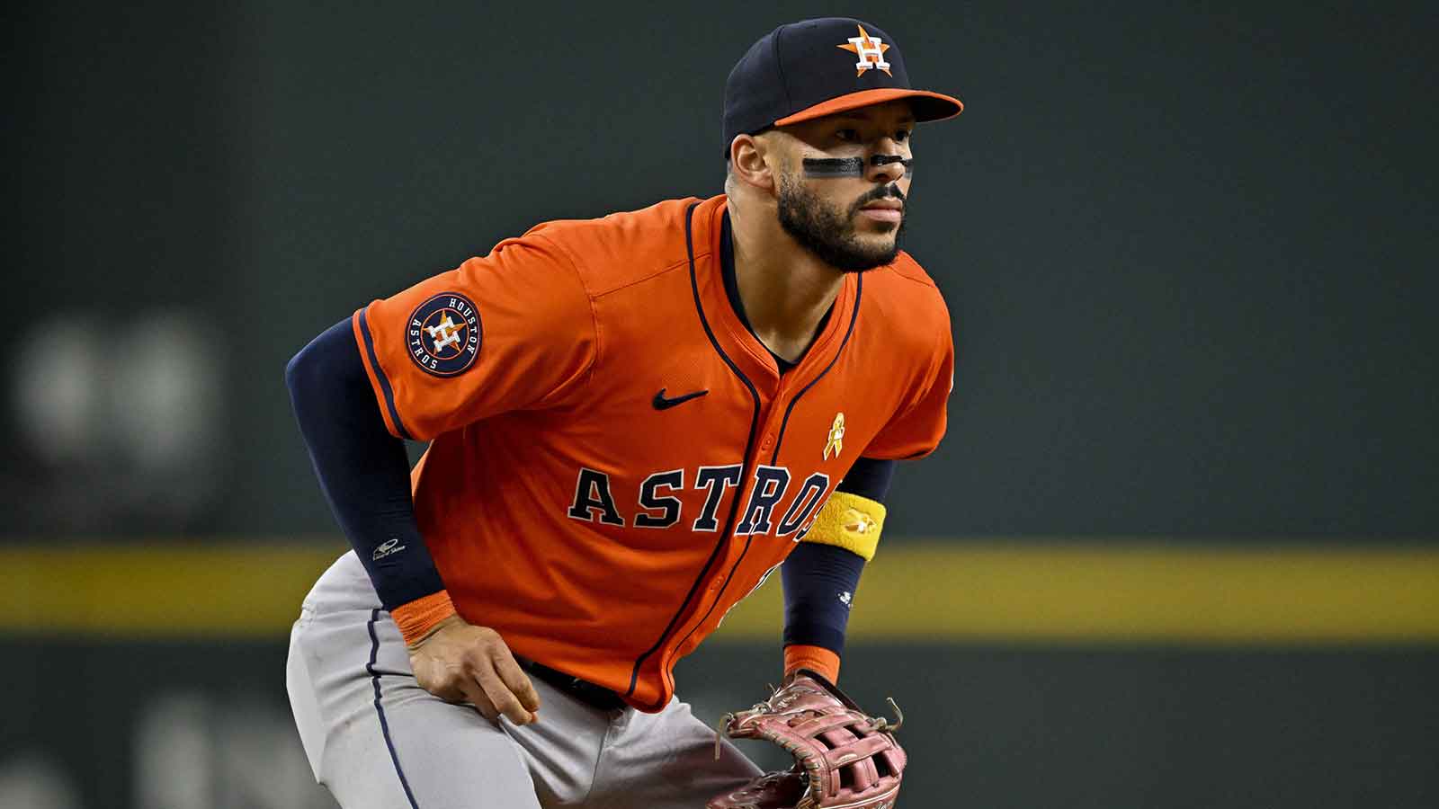 1600x900 Astros news: Carlos Correa advised to decline Bad Bunny's WBC insurance gift