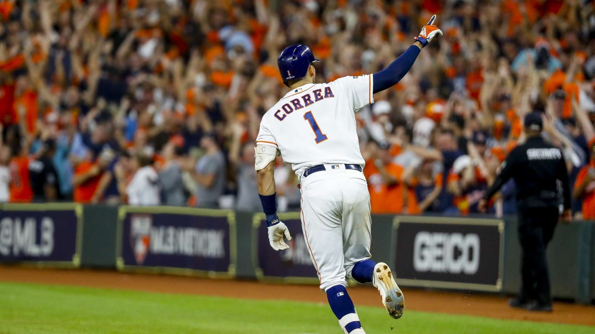 1920x1080 A Carlos Correa homer changes series for Astros