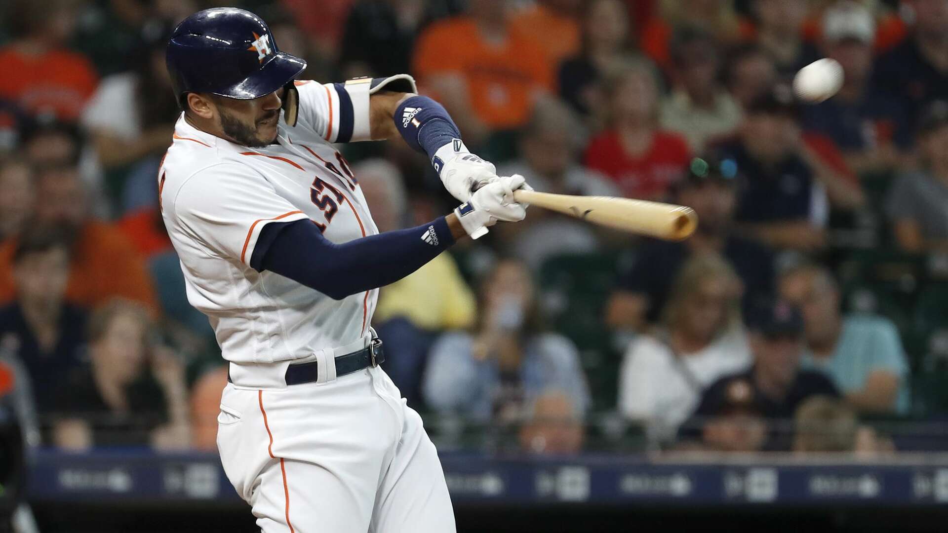 1920x1080 Astros' Carlos Correa finishes worst month of career with a home run