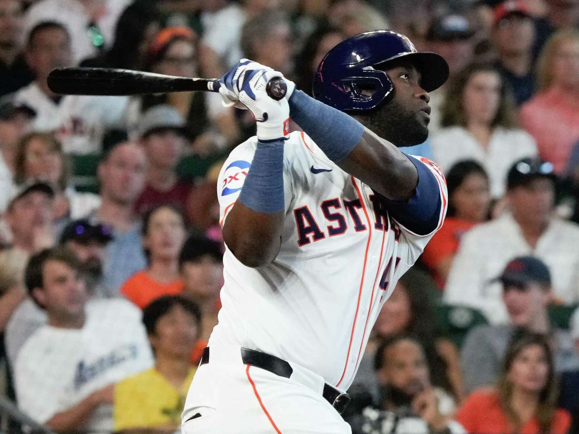1920x1440 Houston Astros: All Star Year Not Up To Yordan Alvarez's Snuff