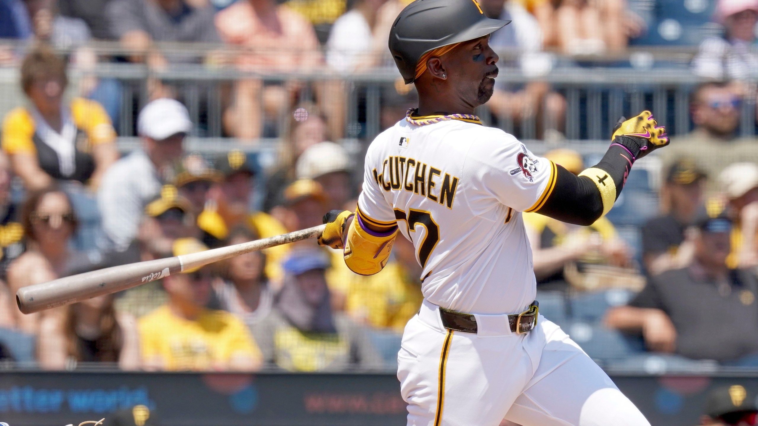 2560x1440 McCutchen Passes Clemente On Pirates' HR List In 5 2 Win Over Marlins