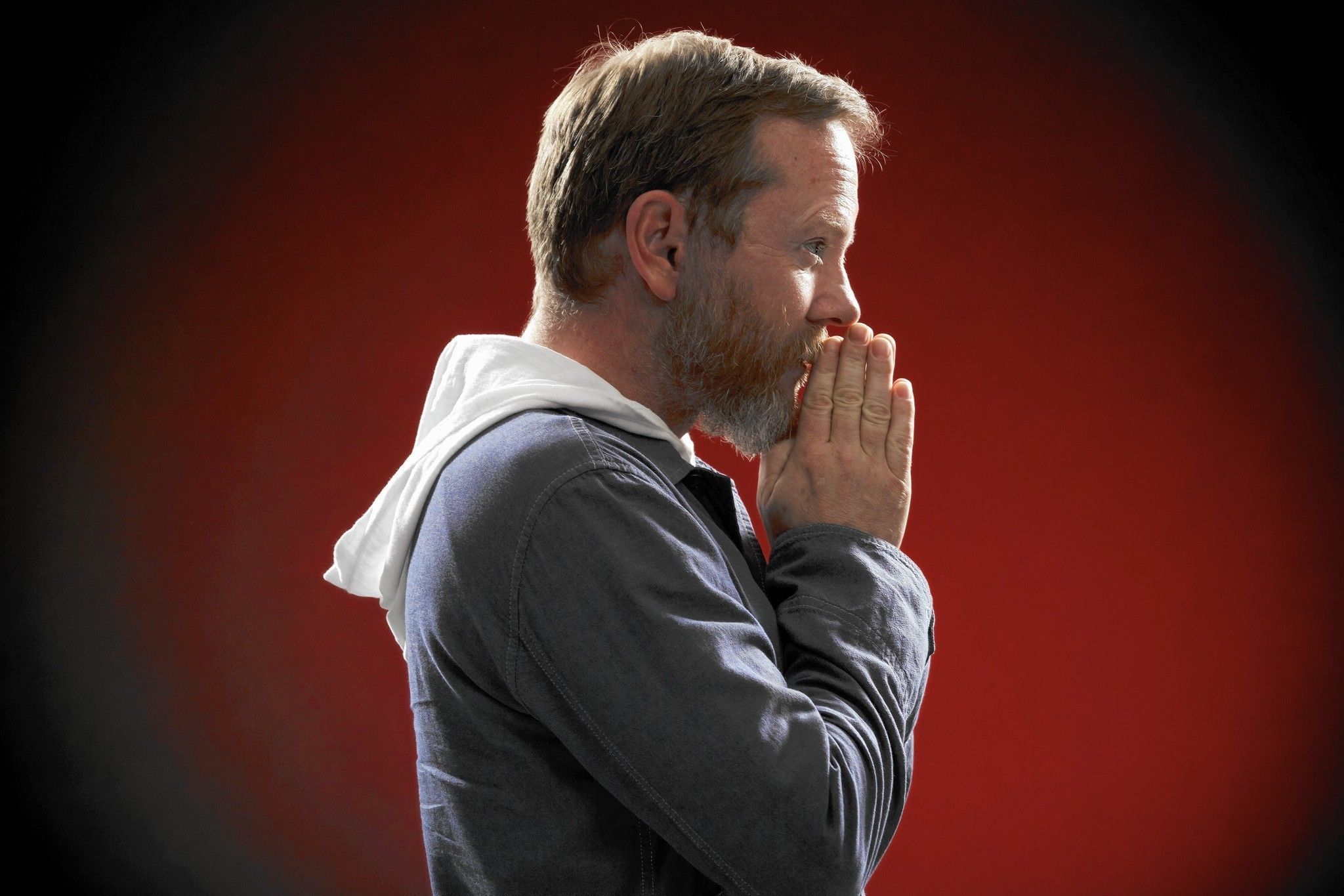 2048x1365 Phone wallpaper: Celebrity, Kiefer Sutherland, Actor, Beard 934753