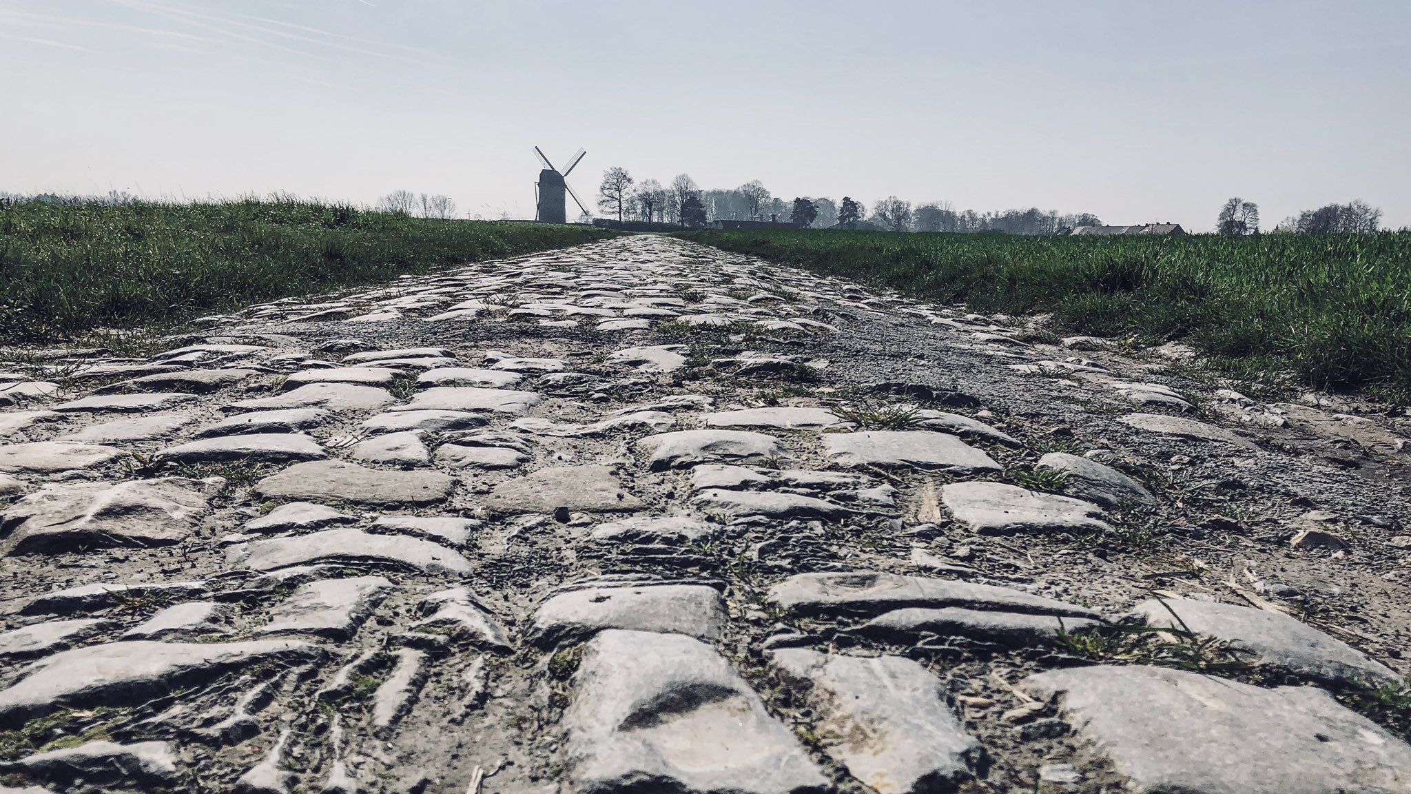 2048x1152 Wallpaper Road, Field, France, Pavers, Mill, The Friends Of Paris Roubaix For Mobile And Desktop, Section пейзажи, Resolution 2048x1152