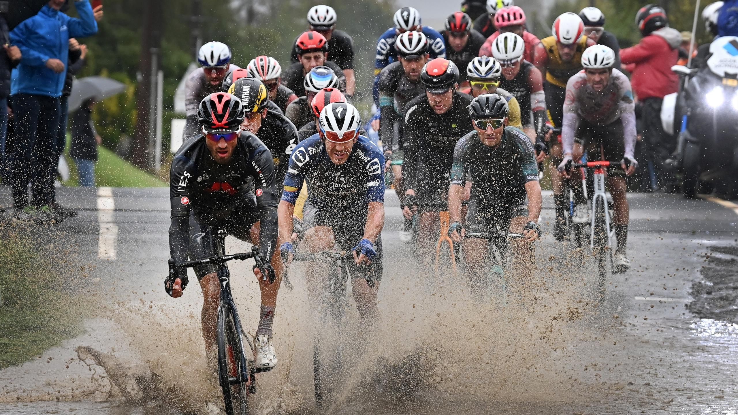 2560x1440 Paris Roubaix 2021 LIVE Colbrelli Battles Rain And Mud To Sprint To Victory On Gruelling For Peloton