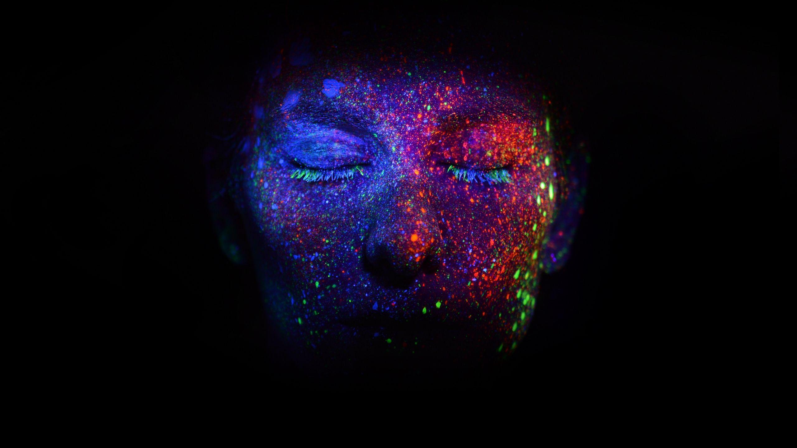 2560x1440 Download wallpaper 2560x1440 face, sequins, makeup, ultraviolet