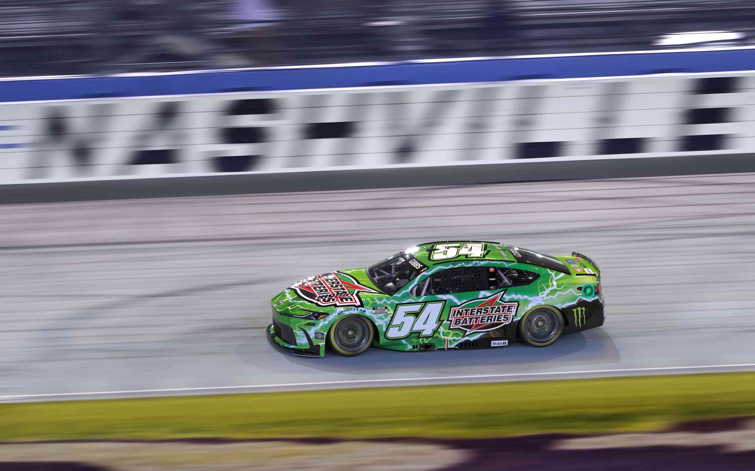 2560x1600 Ty Gibbs Powering Through Robust Racing Schedule