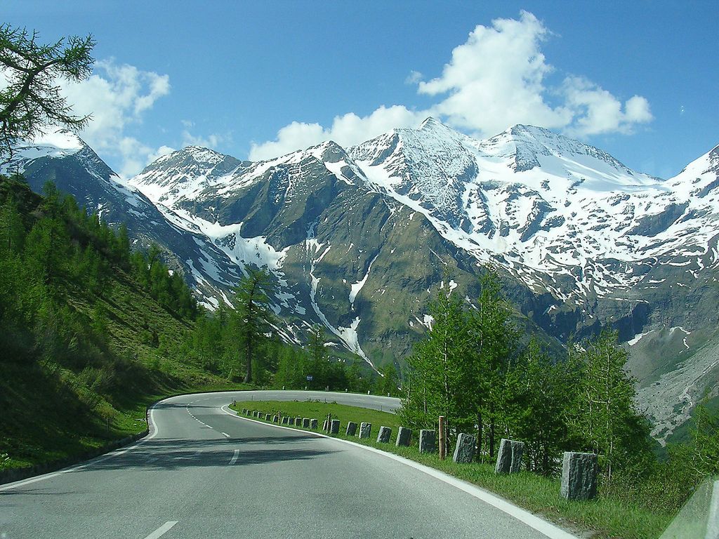 1024x768 Grossglockner High Alpine Road