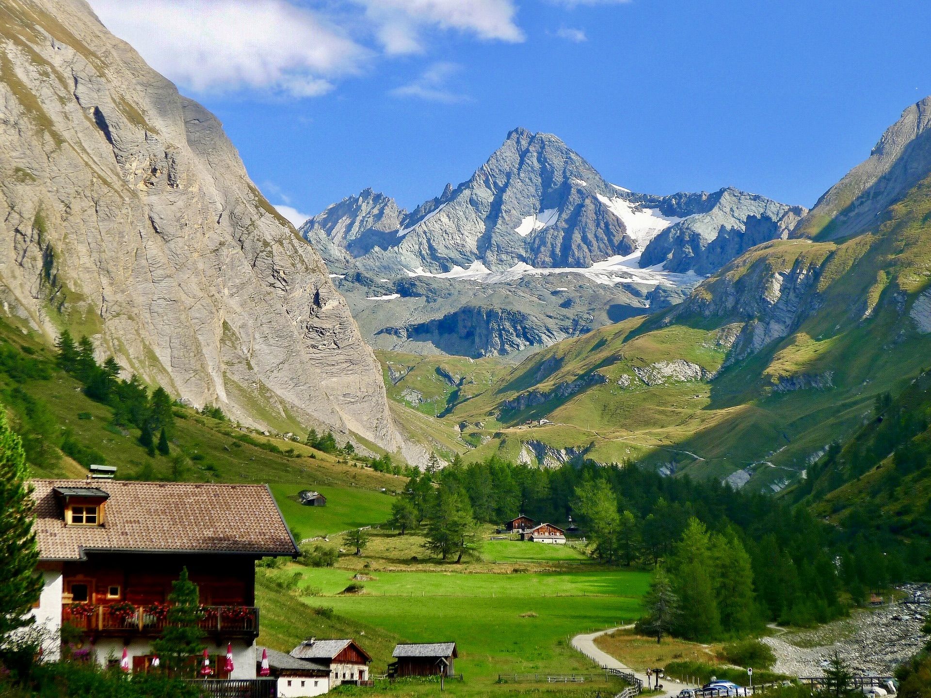 1920x1440 Grossglockner High Alpine Road (2026) before your tripá jezera