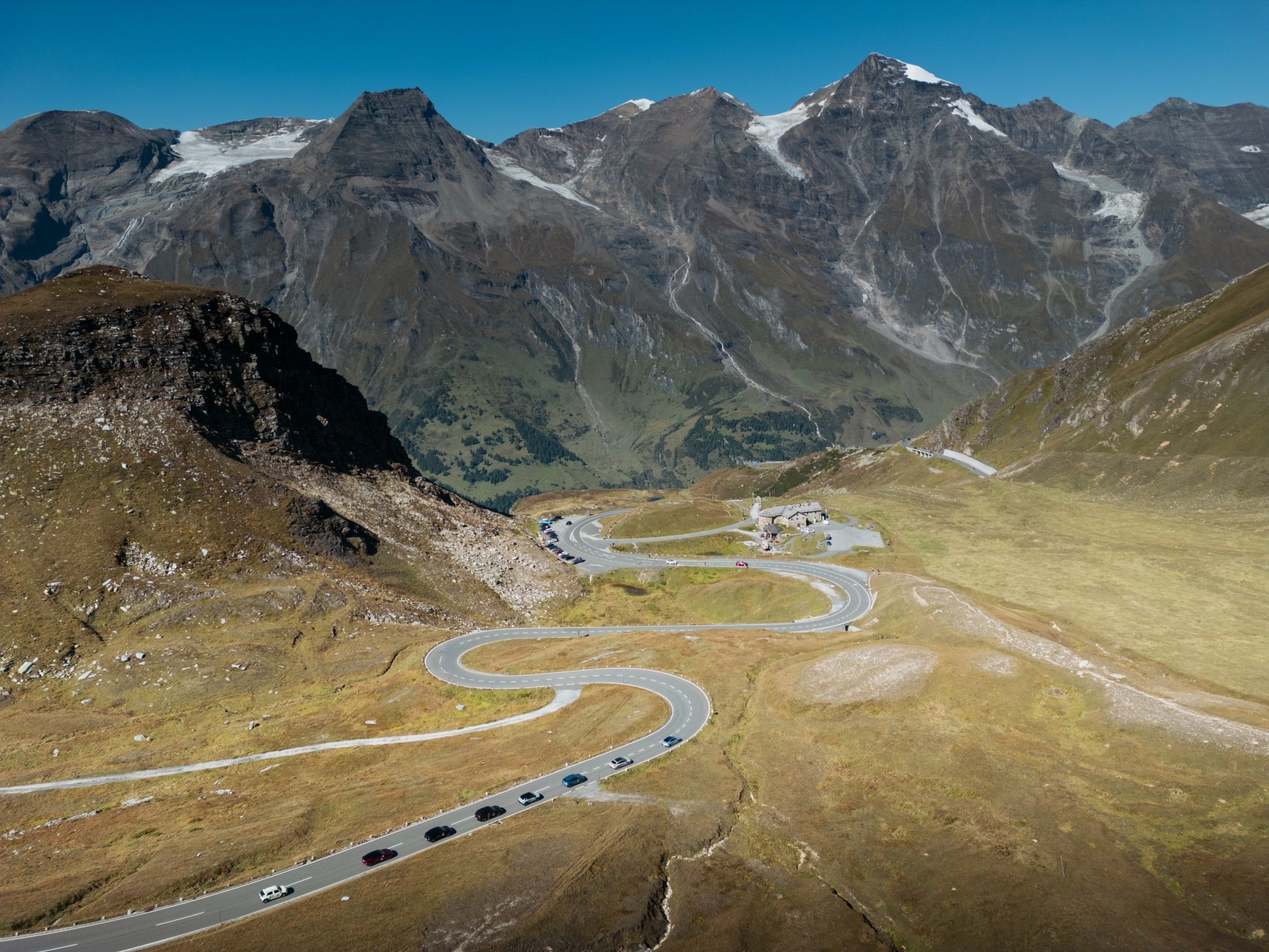 2000x1500 EUROCHARGE: Grossglockner Hochalpenstrasse, the road between the clouds