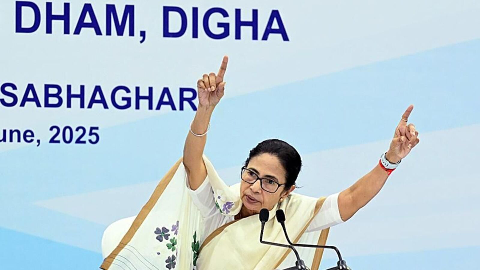 1600x900 Mamata Banerjee's BIG claim: EC trying to 'implement NRC through backdoors', want to delete names of valid voters