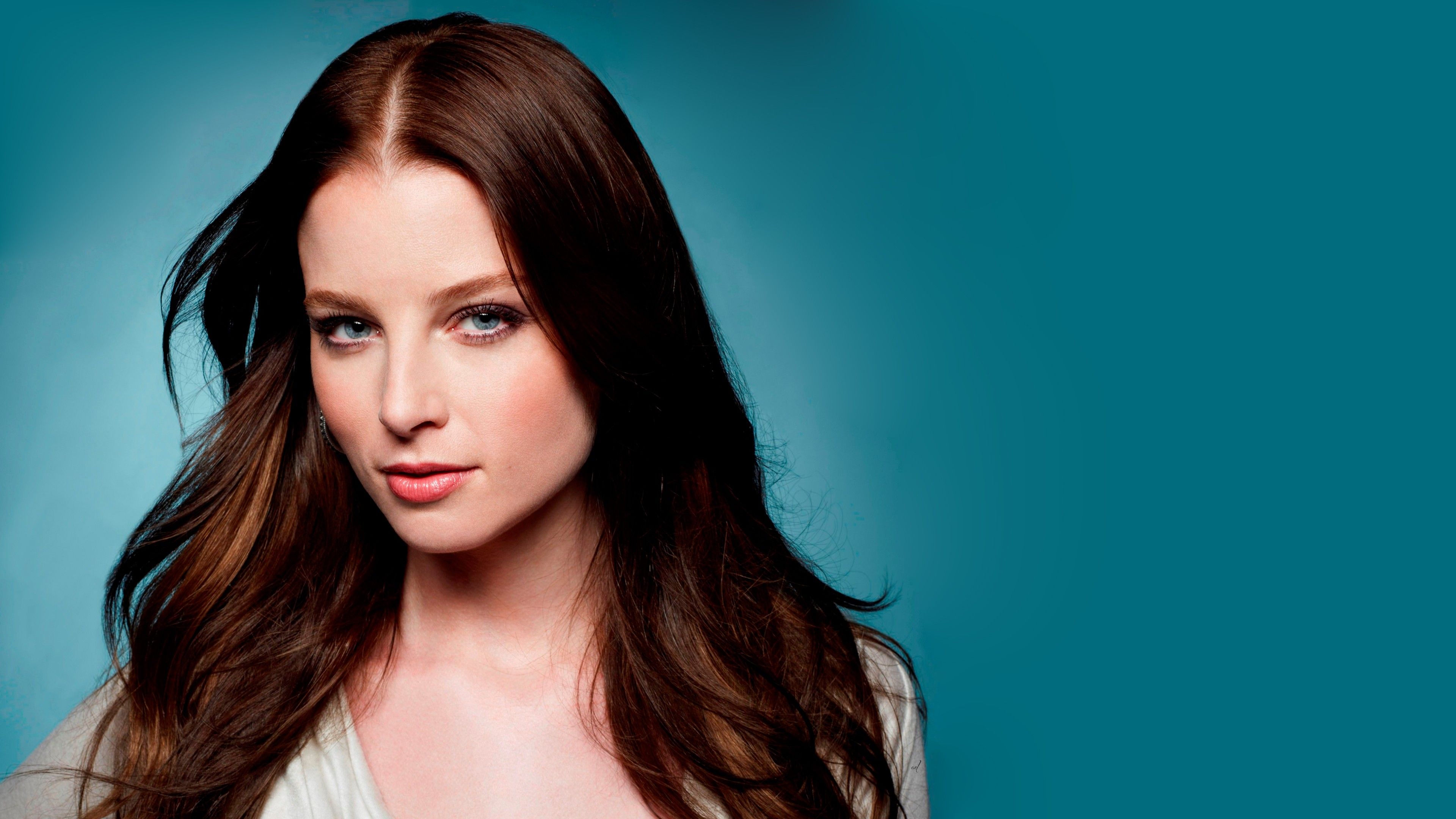 3840x2160 Stunning Rachel Nichols: 4K Ultra HD Wallpaper with Blue Eyesx2160