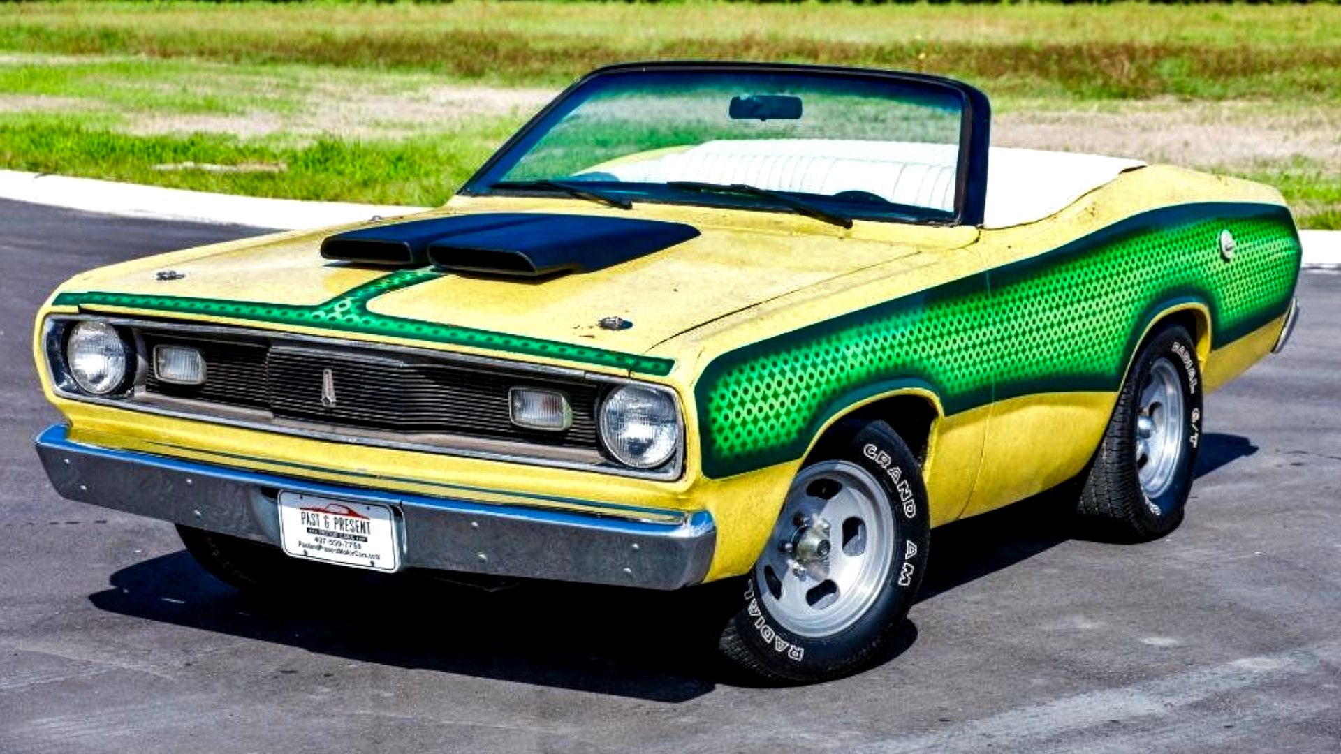 1920x1080 Stubby Plymouth Duster Is a Flamboyant Roofless Deathtrap