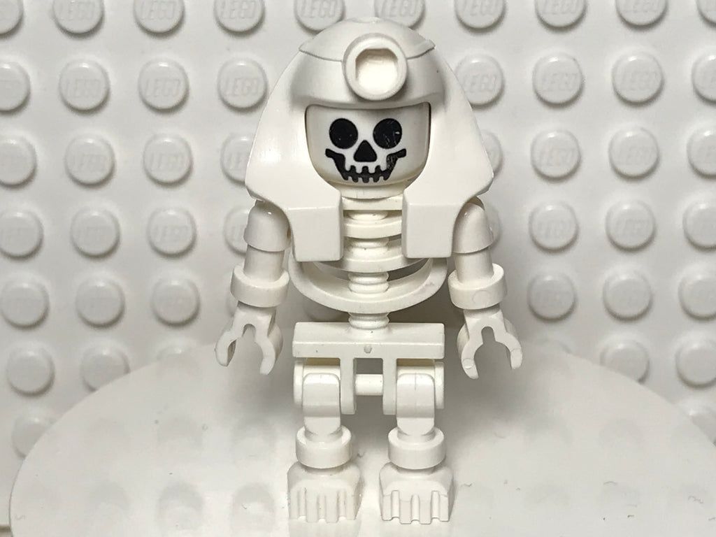 1024x768 Skeleton with Standard Skull, White Mummy Headdress, gen007® Adventurers
