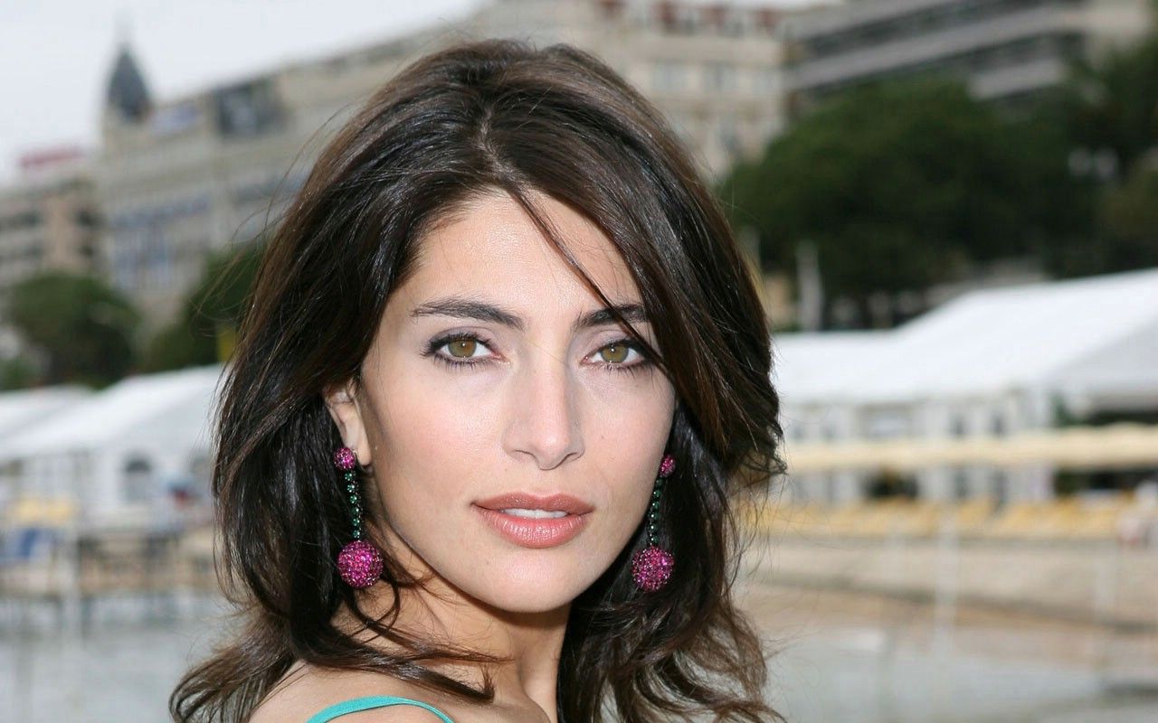 1280x800 Caterina Murino Background Wallpaper 06008