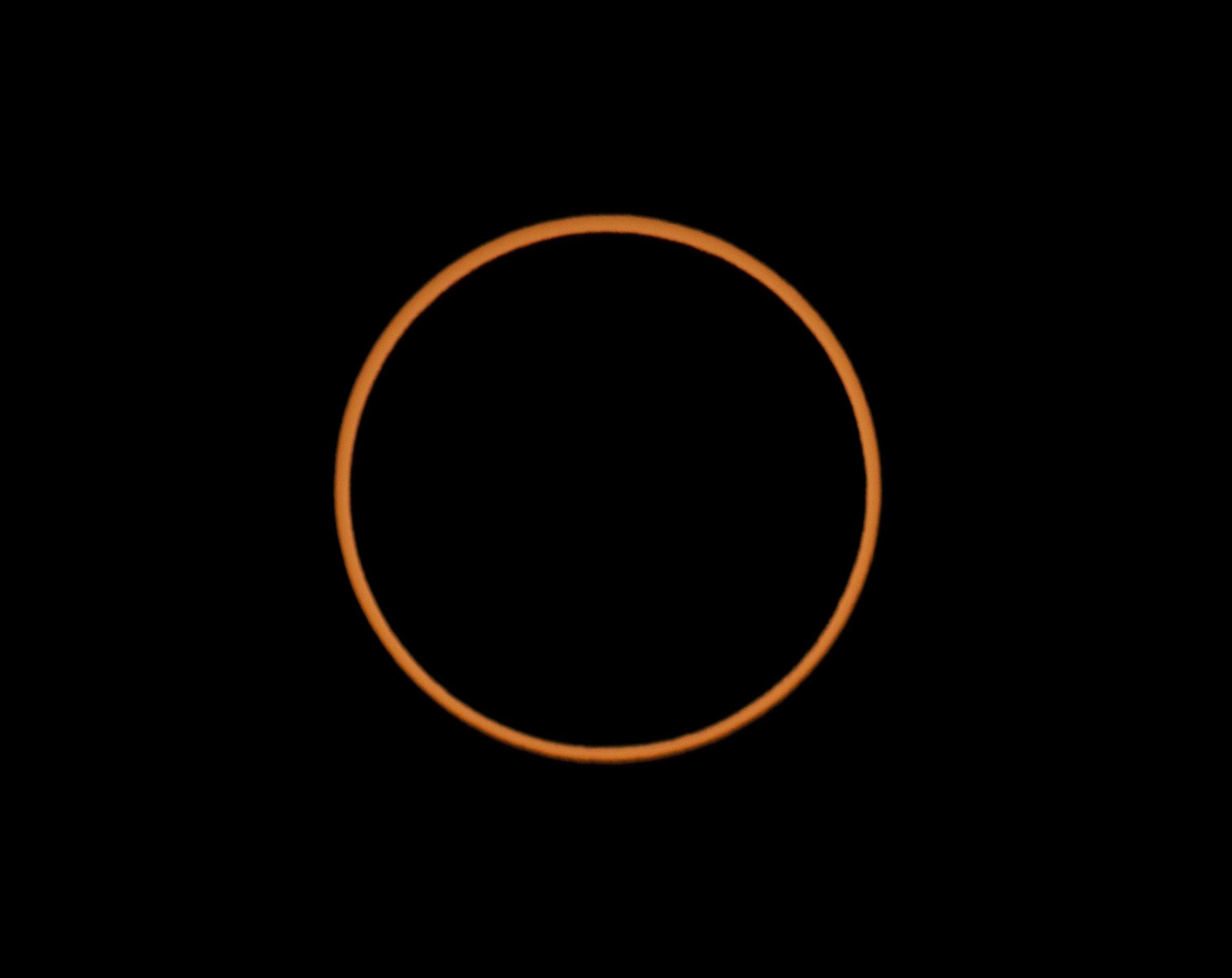 2335x1854 Annular versus Total Solar Eclipse