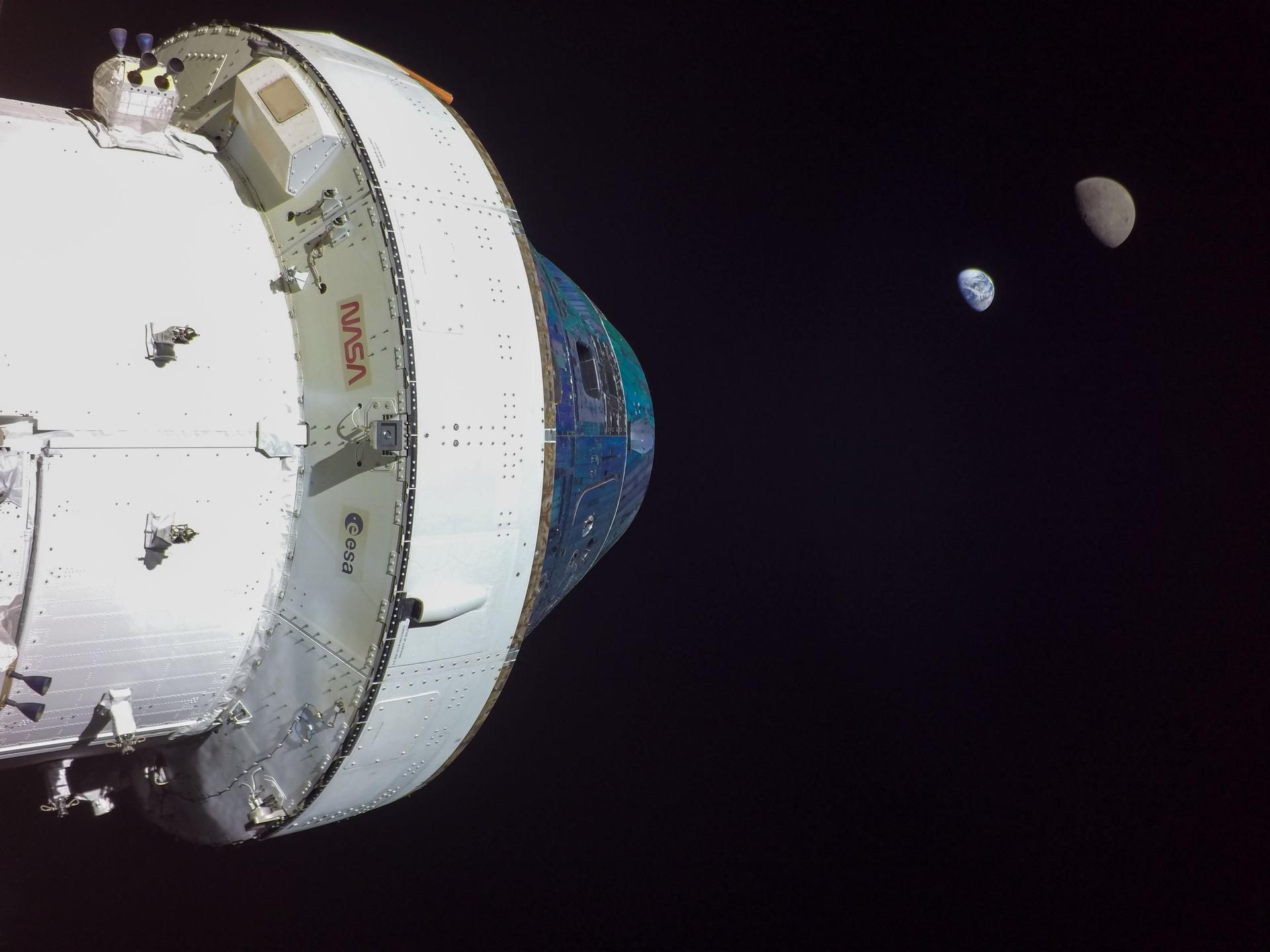 1920x1440 Orion Spacecraft
