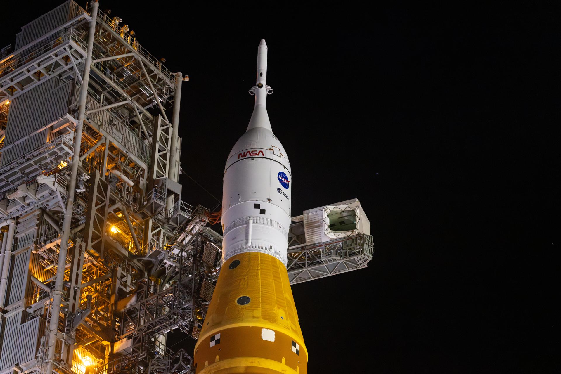 1920x1280 NASA's Orion Spacecraft