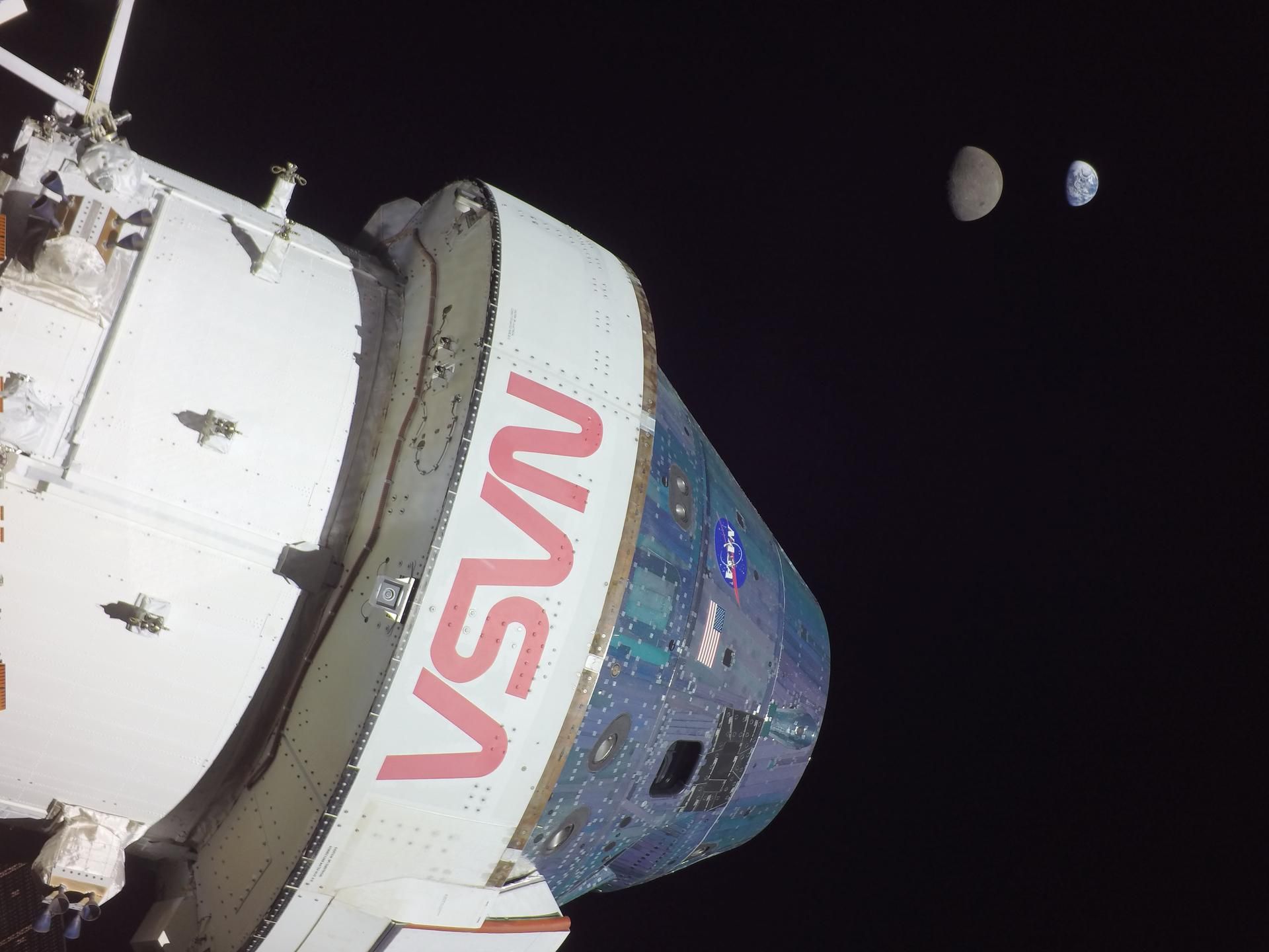 1920x1440 Orion Spacecraft