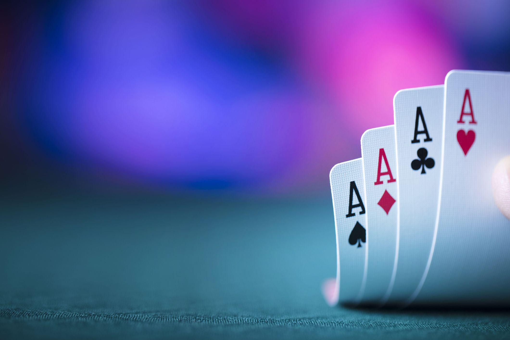 2121x1414 Facebook AI Beat 5 Professional Players In Poker Tourney