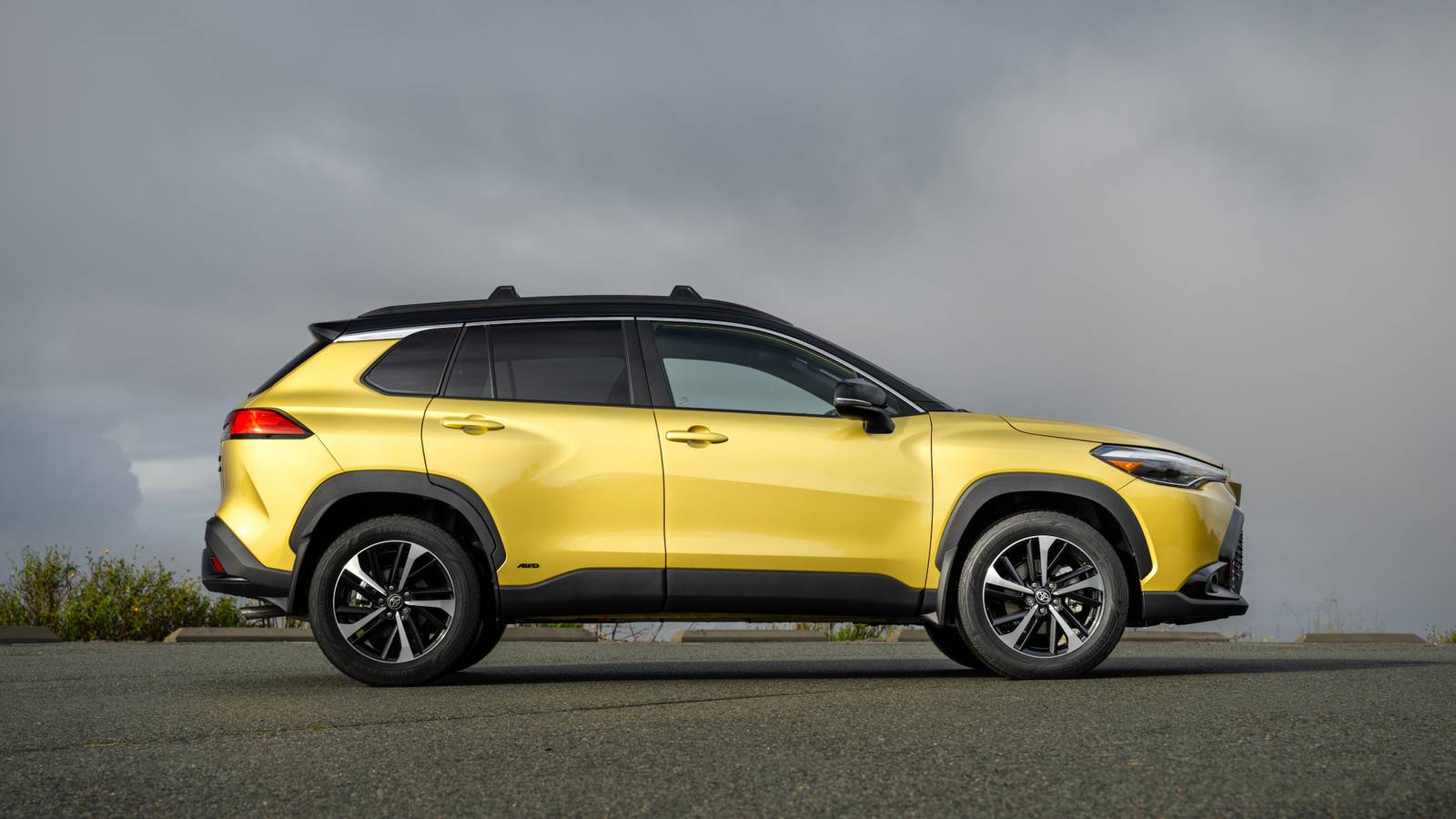 1600x900 This Toyota Hybrid Crossover Might Be The Sweet Spot For Urban Families