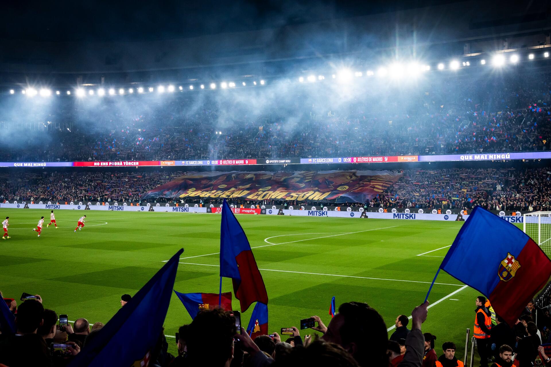 1920x1280 Camp Nou Night
