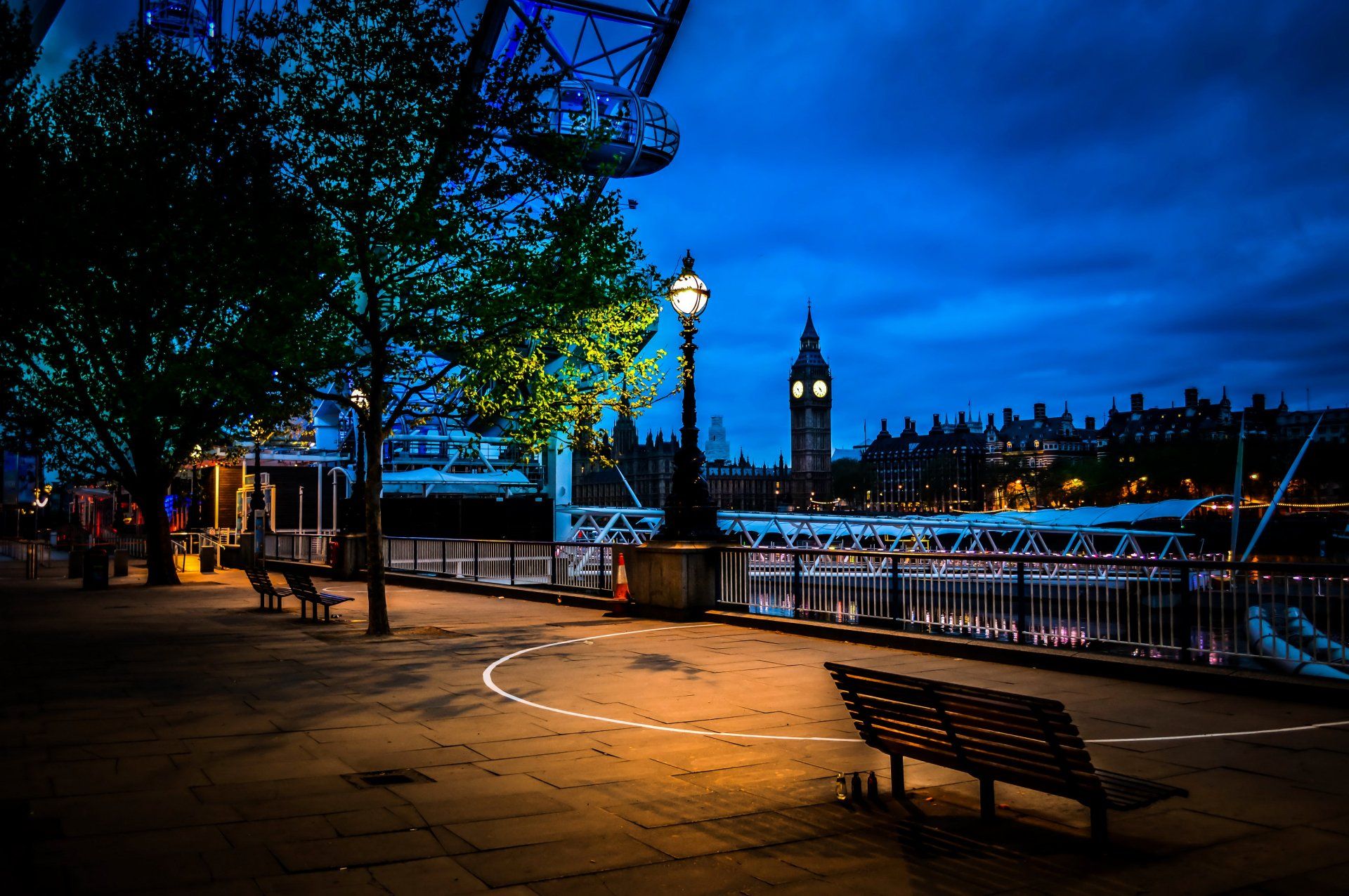 1920x1276 London Nights: Big Ben and Quiet Streets HD Wallpaperx2400