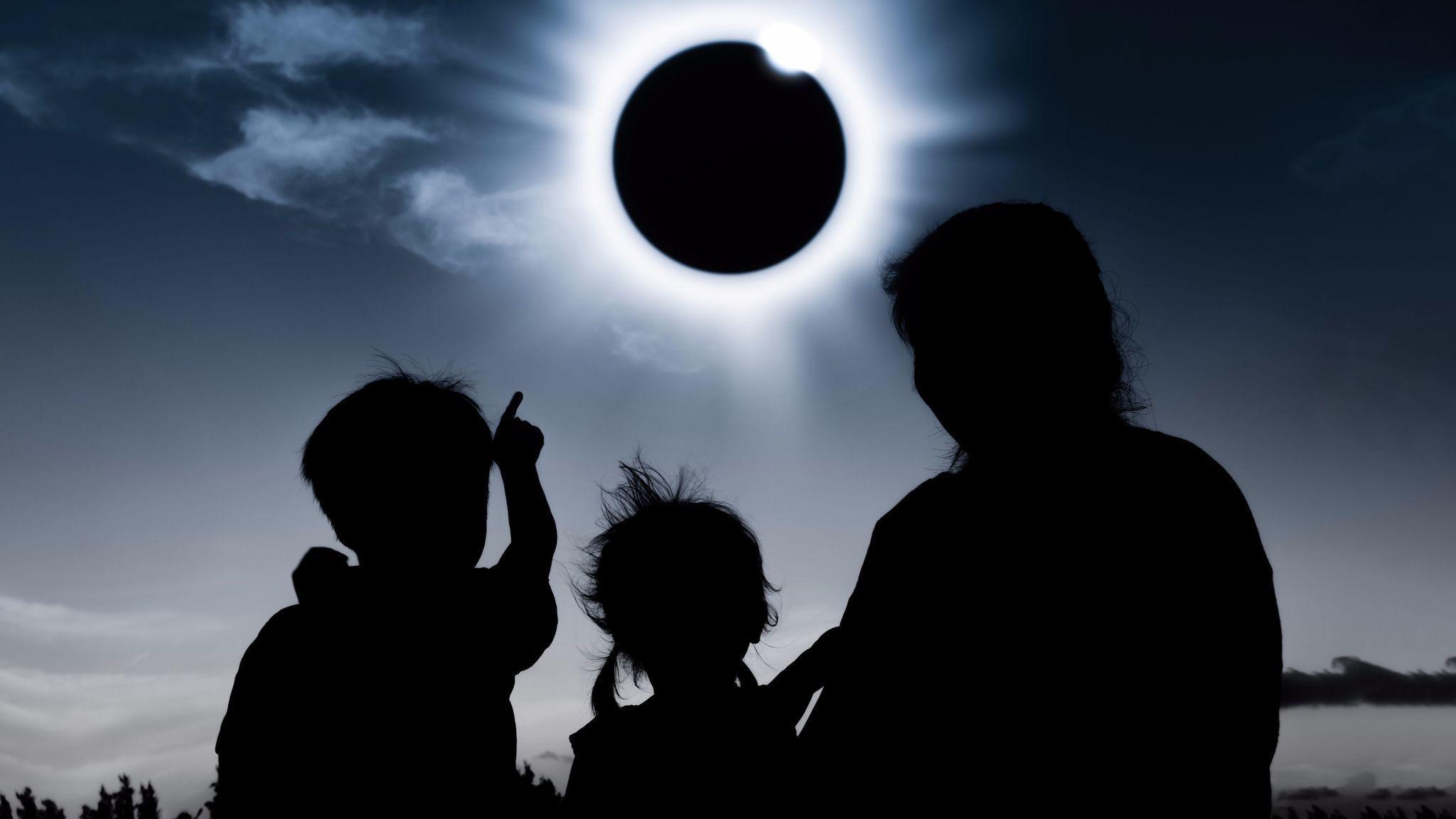 2048x1152 How to watch the 2017 total solar eclipse without stepping outside