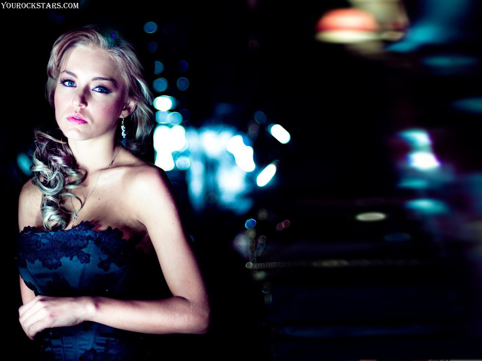 1600x1200 Wallpaper Stuff: Angelique Boyer