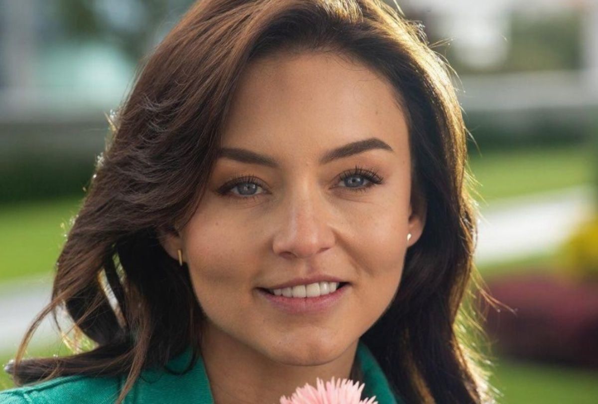1200x810 How would your rate Angelique Boyer?