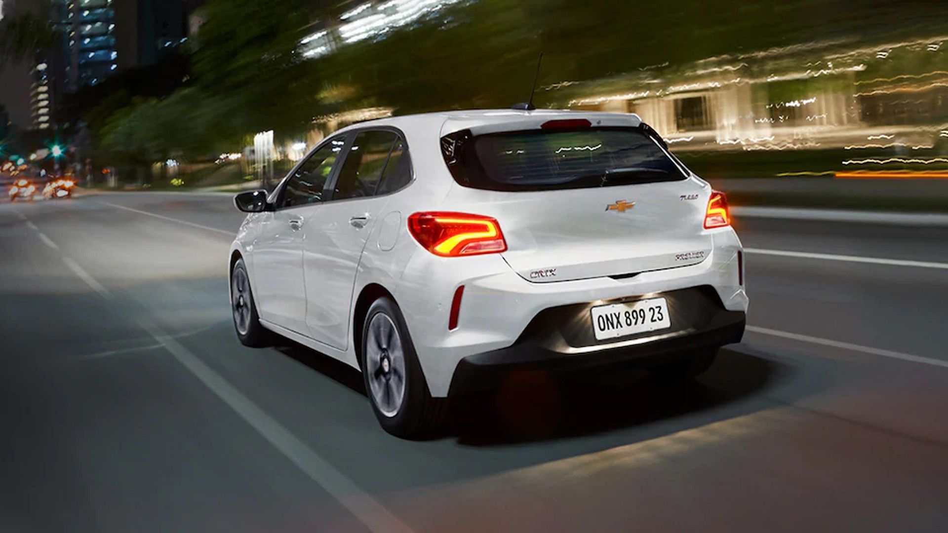 1920x1080 Chevrolet Onix 2024 pode chegar ao Brasil com visual inspirado no novo Monza 2023; confira