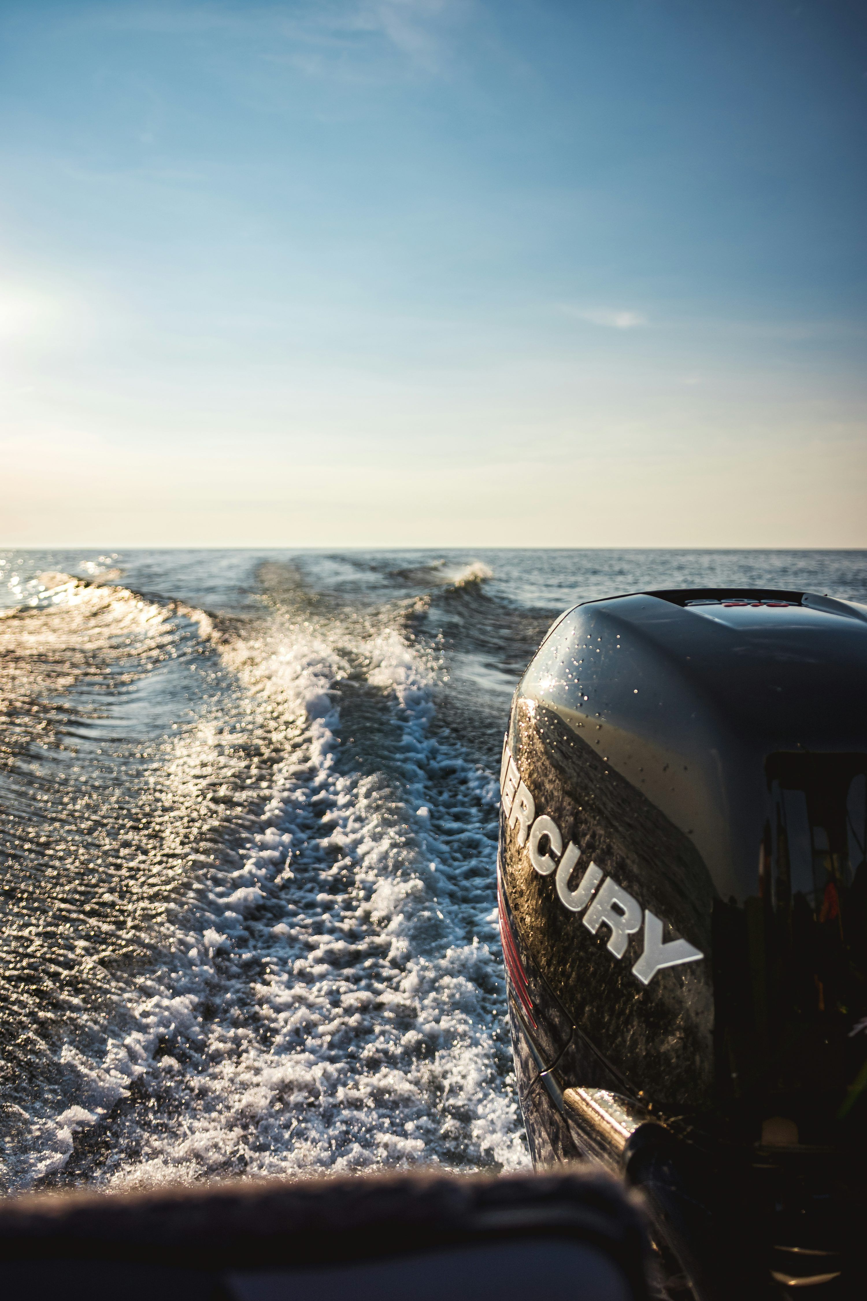 3000x4500 Motor Boat Picture. Download Free Image