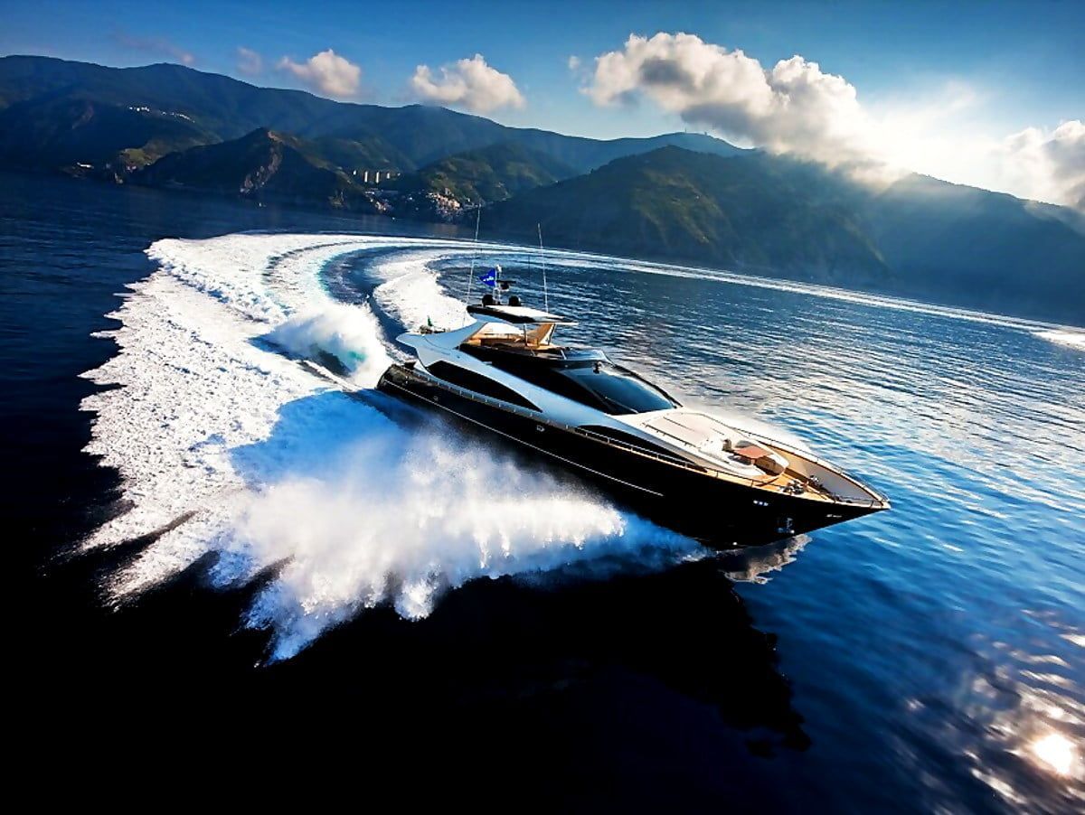 1200x902 Speedboat Wallpaper