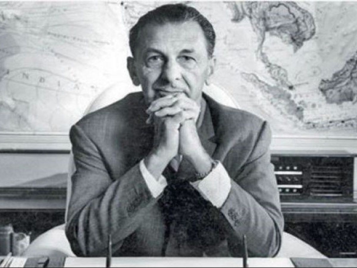 1200x900 JRD Tata Wallpaper